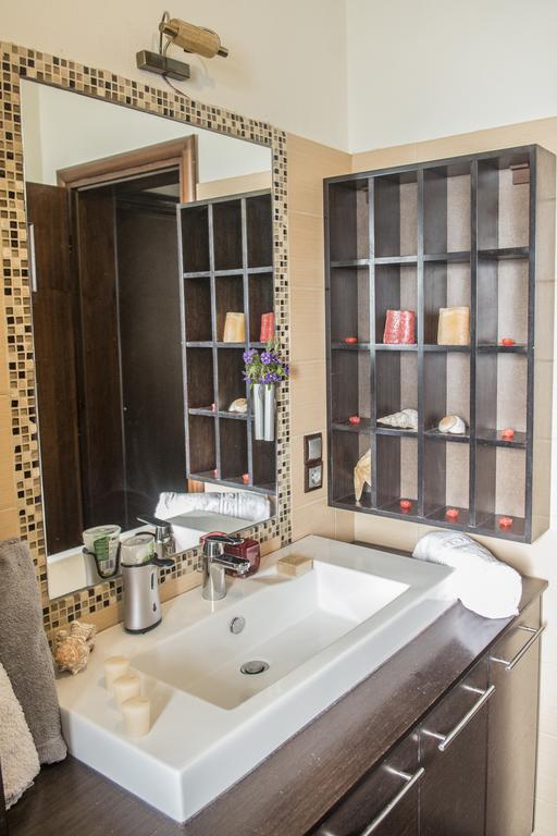 منزل الضيف Pombia  في House Veggera - Private Swimming Pool المظهر الخارجي الصورة