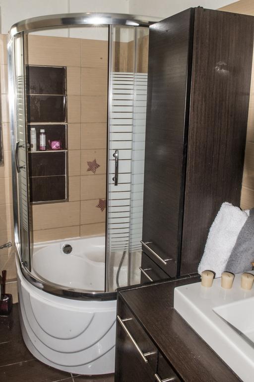 منزل الضيف Pombia  في House Veggera - Private Swimming Pool المظهر الخارجي الصورة